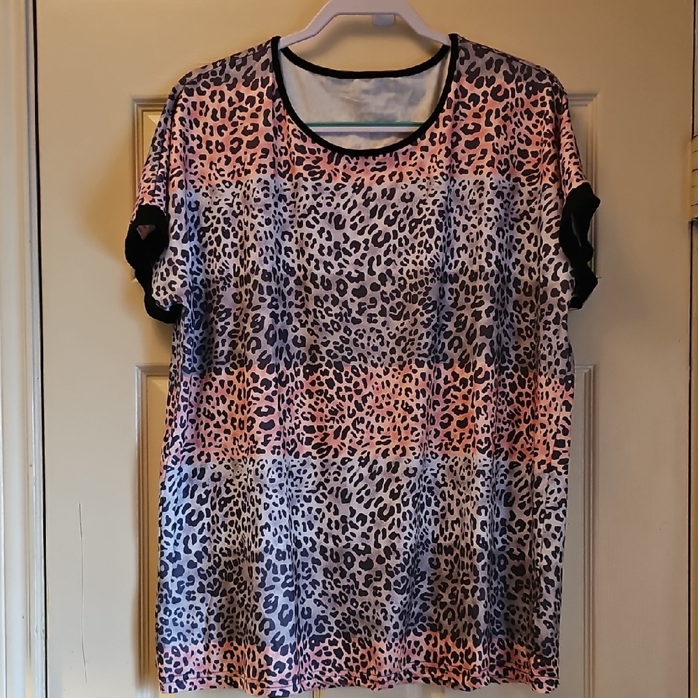 SHEIN Pink and Black Leopard Print Short Sleeve Top